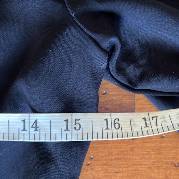 Bardot Solange Black Off-Shoulder Sheath Dress W Long Fluted Sleeves Size 6 - Picture 9 of 14